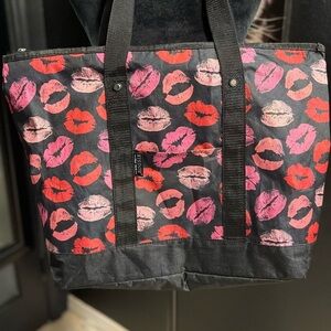 💋💋EUC- SUPER CUTE LARGE TOTE 💋💋